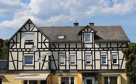 Hotel Garni-tell  3*